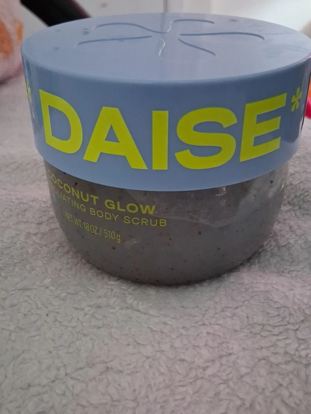 Daisy Adults & Kids Gentle Exfoliating Body Scrub - Light Blue